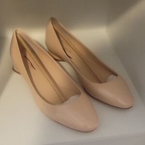 Kate Spade Sz7.5M Chic Nude "Fallyn Tusk"  Women's Flats New In Box